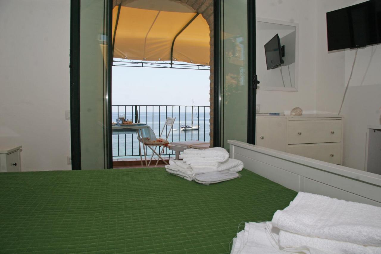 Bb Il Generale Bed & Breakfast Шила Екстериор снимка